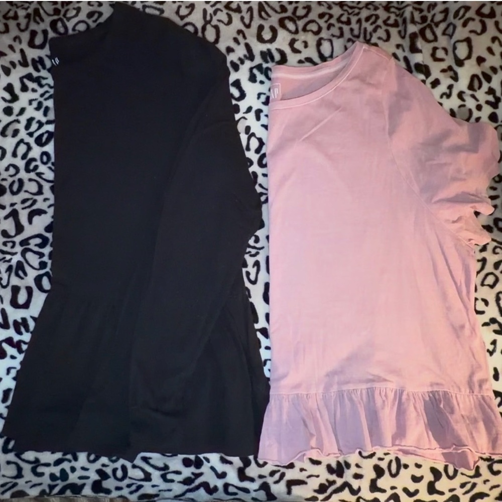 (3) GAP Peplum tops - Large - 🖤🩷🧡